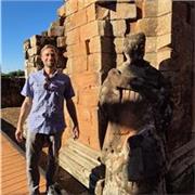 Profesor de Ingles y Ruso por los adultos y por los ninos con cuatro anos de experiencia.